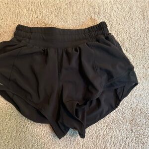 Lululemon Black Hotty Hot 2.5” inseam